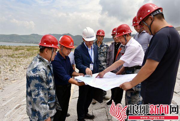 山东临沂遭遇突发洪水